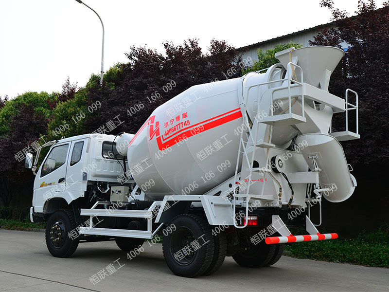 小型攪拌車(chē)